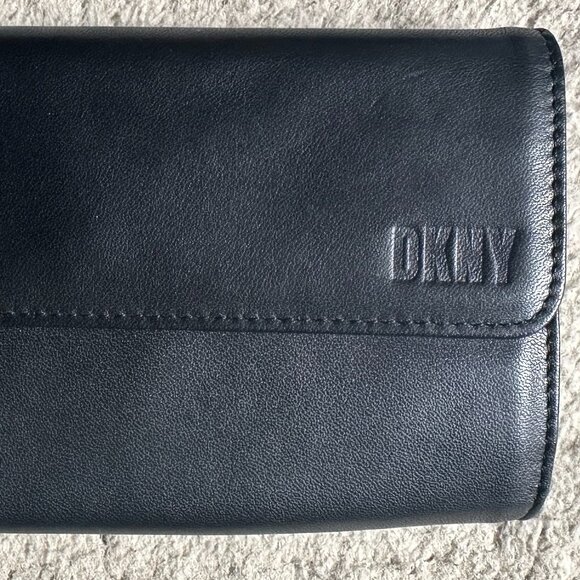 DKNY LARGE LEATHER WALLET MULTI POCKETS BLACK - Picture 1 of 7